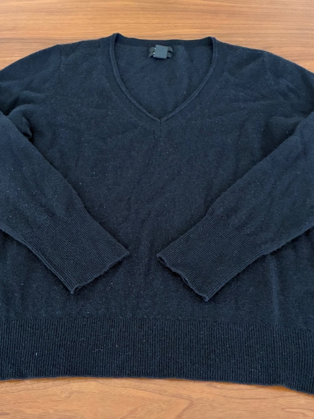 Halogen 100% Cashmere Black V neck Sweater Large